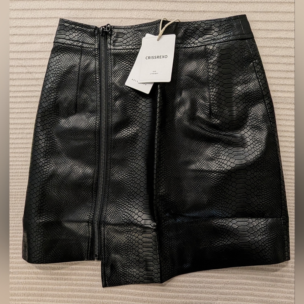 👠NWT🔥 Faux Leather Skirt